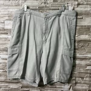 Tommy Bahama Shorts Mens Size 40 RELAX Cargo Gray Flat Front Pockets Zip